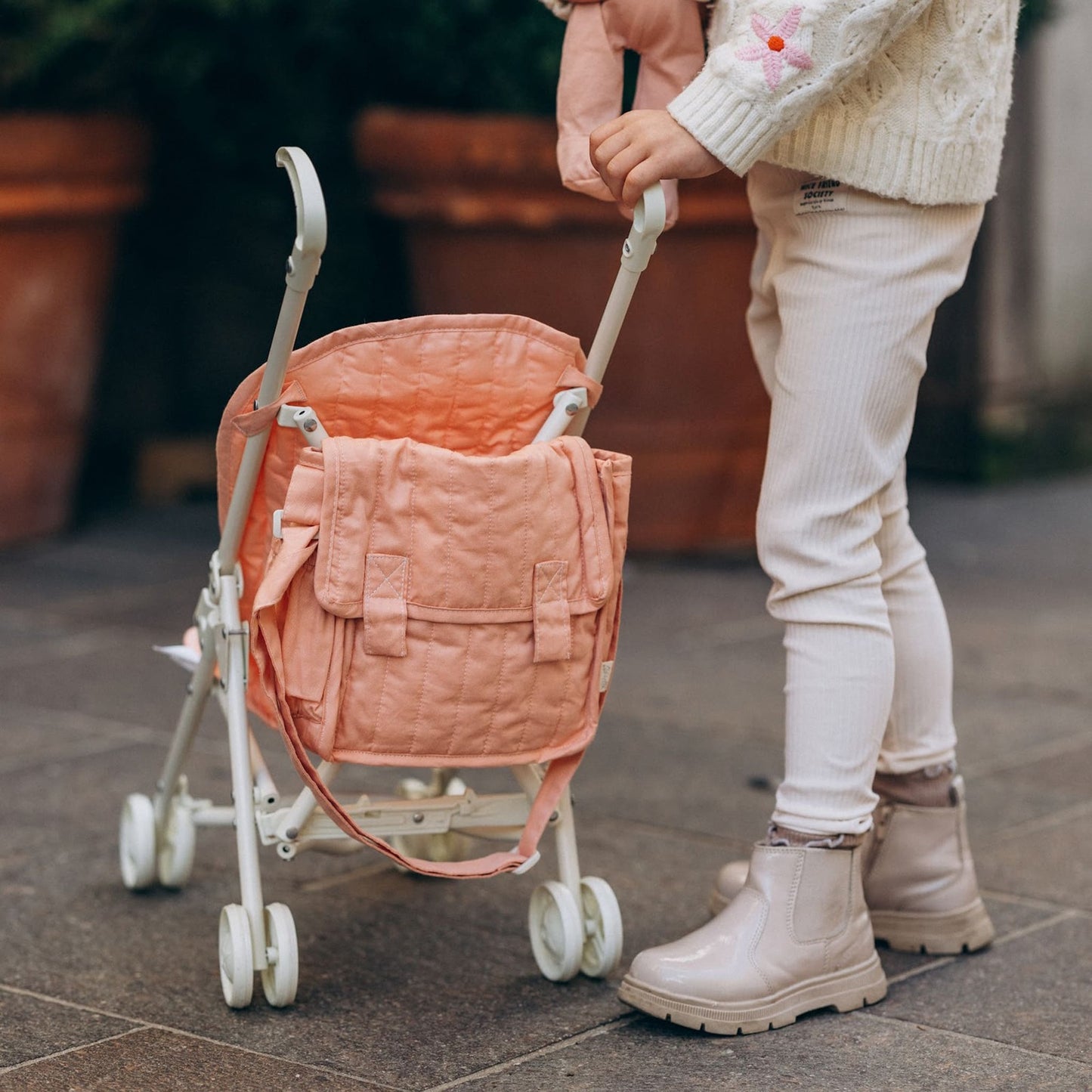 Carrier-Convertible Changing-Bag_Mat-Rose-Lifestyle-6