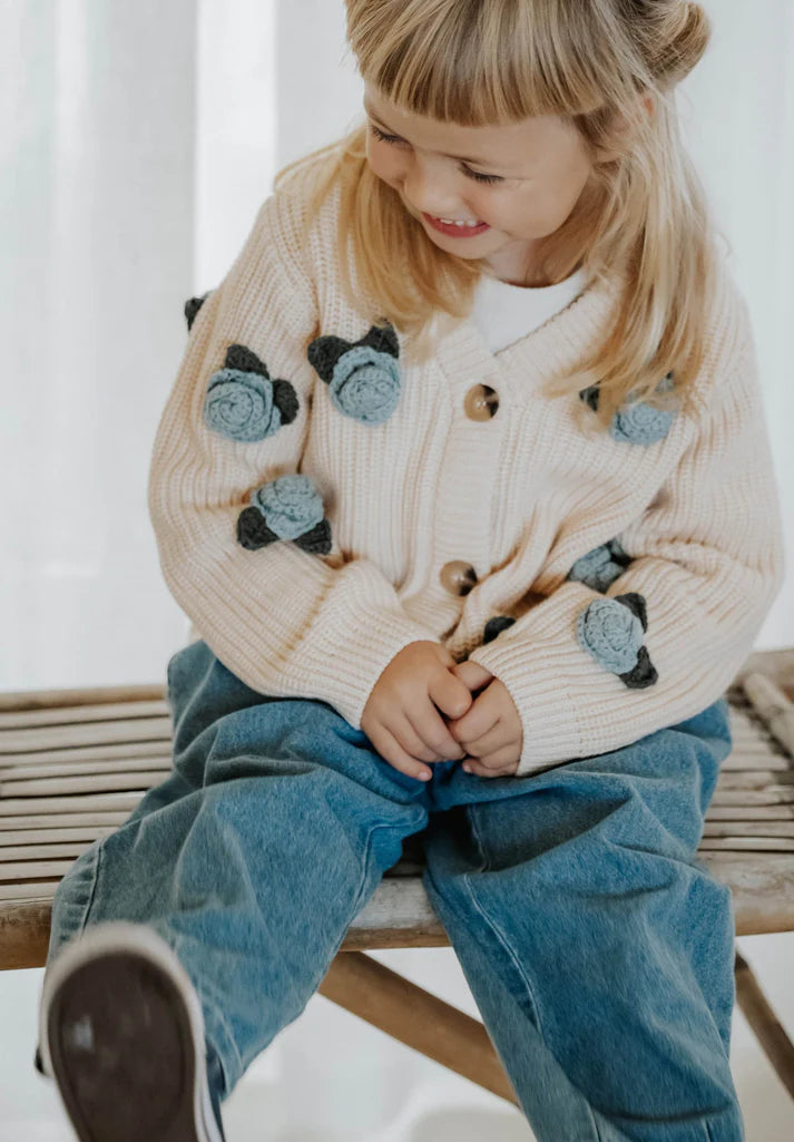 COOL_FLOWER_CARDIGAN-CARDIGAN-F1822-SANDSHELL-3_d0c71170-35d0-497b-aa4b-d5d7039882ec