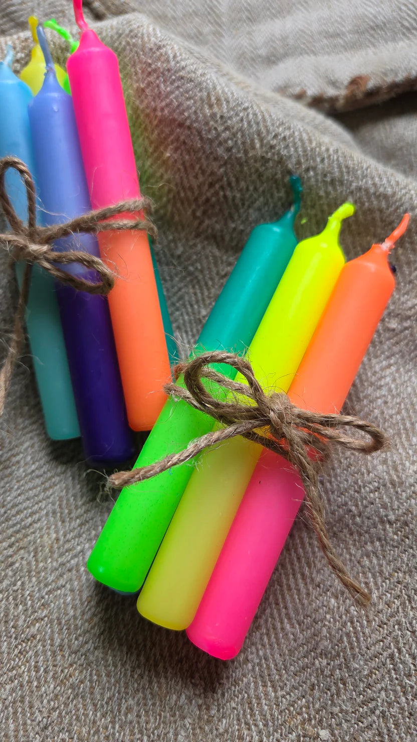 Glowybox GLOWYBOX Geburtstagskerzen für Kerzenring bunt neon dip Dye Kerzen happy rainbow