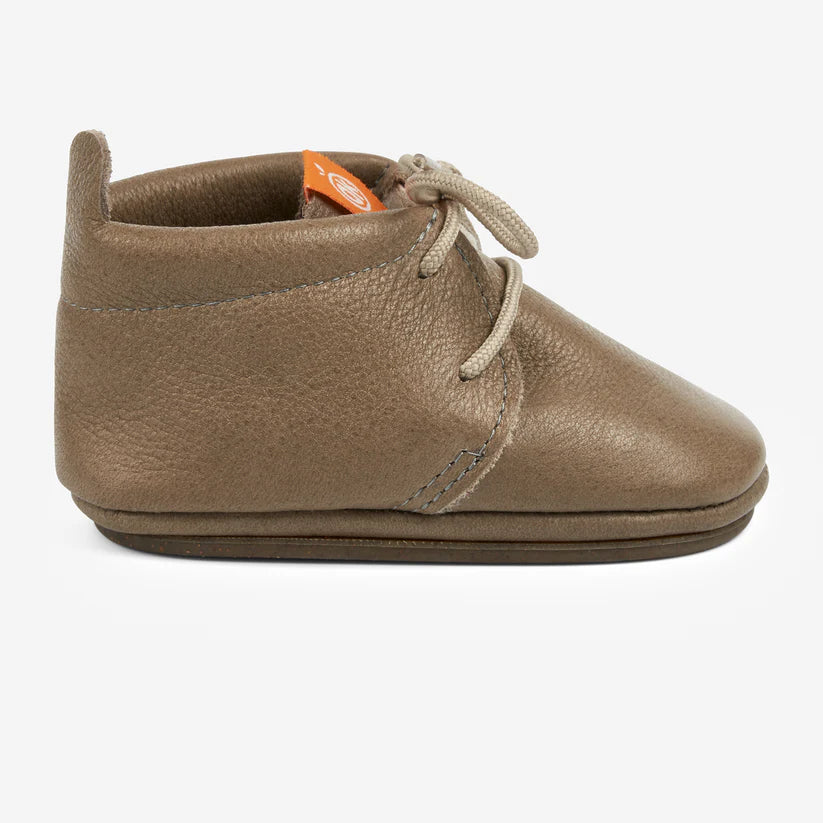 orangenkinder_amigo_schnuerer_gefuettert_beige_seite_f5c17bfe-b88c-44cf-b236-f00237e529ea_823x