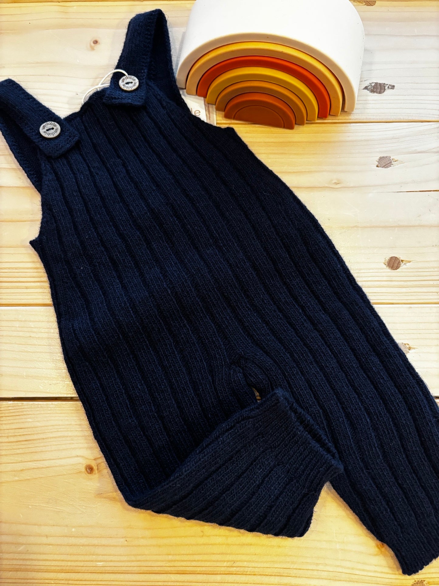 Wedoble gestrickte Latzhose aus Merinowolle