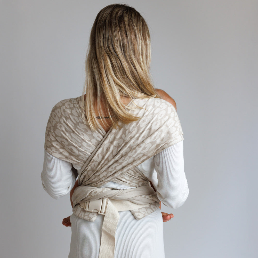 COCOO ME Helium Plus -  Die elastische Babytrage (Leo)